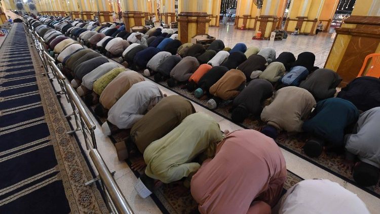 Tarawih evening prayer in Pakistan on the eve of Ramadan