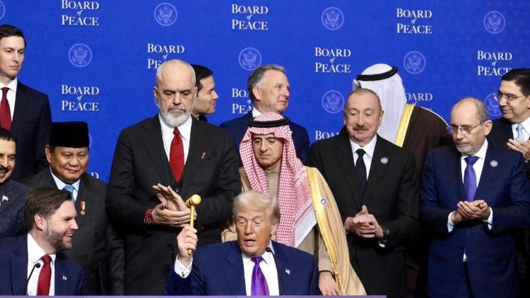 Il presidente Usa Trump durante l'inaugurazione del "Board of peace" per Gaza a Washington