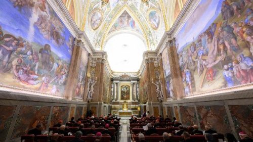 Fastenexerzitien: Kirche soll zuerst Gott verherrlichen