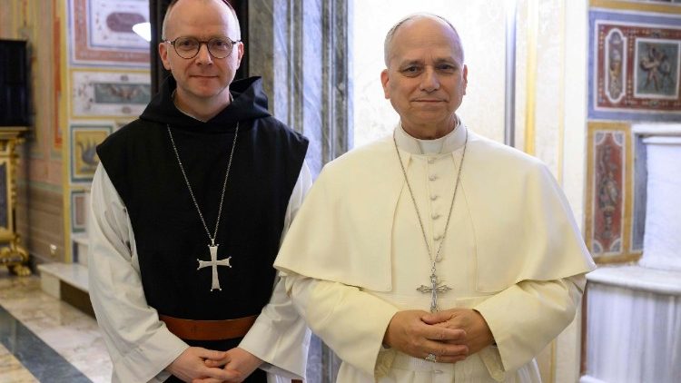 Popiežius ir šių gavėnios rekolekcijų pamokslininkas vysk. E. Vardenas, norvegų trapistas