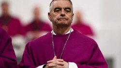 Арцыбіскуп Нікола Этэравіч падчас Імшы ў рамках веснавой пленарнай сесіі нямецкага епіскапату ў Вюрцбургу 