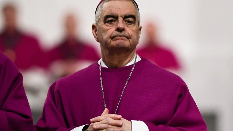 Арцыбіскуп Нікола Этэравіч падчас Імшы ў рамках веснавой пленарнай сесіі нямецкага епіскапату ў Вюрцбургу 