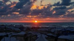 Una tendopoli a Gaza City