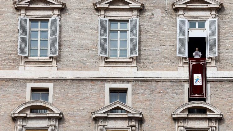 Vasárnapi Úrangyala ima az Apostoli Palotából 