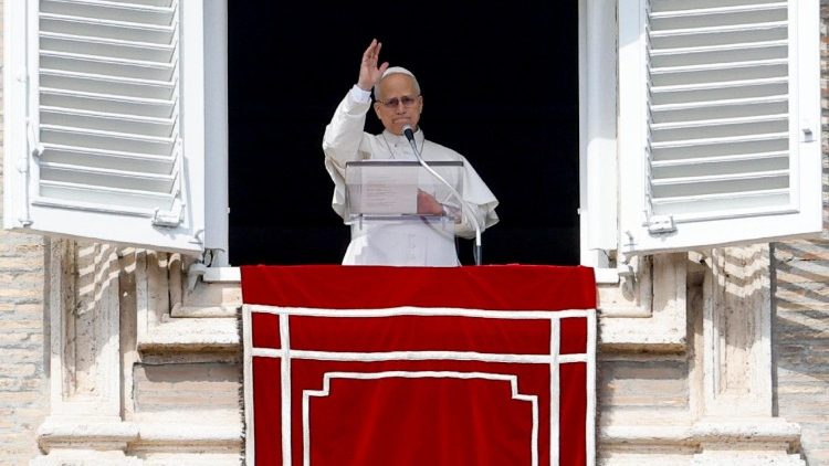 Il Papa: "La mia solidariet� alle donne vittime di violenza"