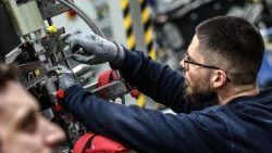 Papa: Încredere în noile generații, oportunități și locuri de muncă stabile și semnificative (imagine simbolică)