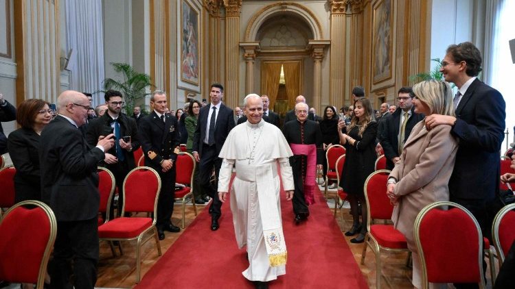 Il Papa, 'garantire diritto di difesa e durata ragionevole processi in Vaticano'