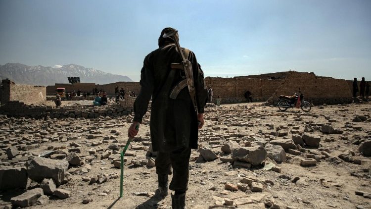 Kabul dopo un bombardamento