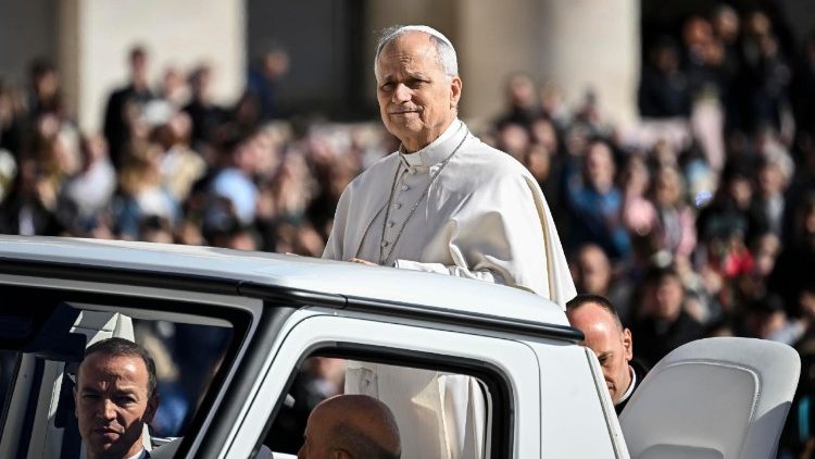 संत पापा का अभिवादन