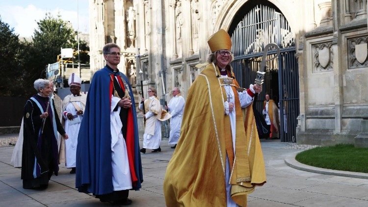 Posse oficial da nova arcebispa de Cantuária, Sarah Mullally