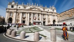 வத்திக்கானின் புனித பேதுரு பெருங்கோவில் 