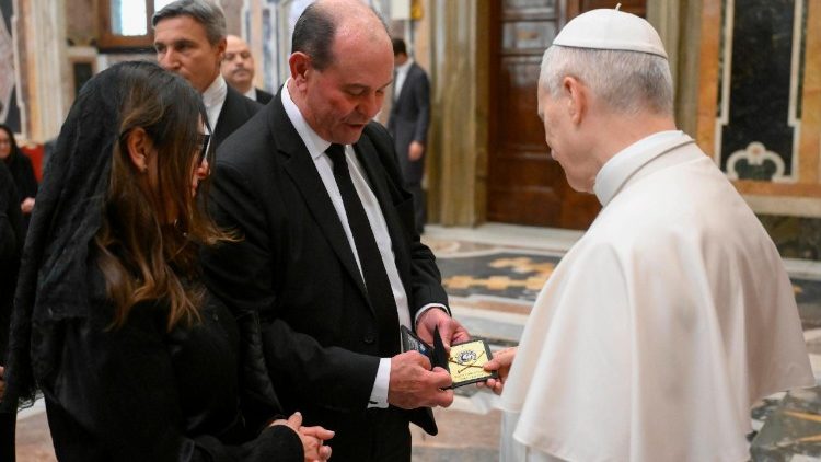 ಇಲಿನಾಯ್ಸ್ ರಾಜ್ಯದ ಮಹಾನಗರ ನಾಯಕರನ್ನು  ಜಗದ್ಗುರುಗಳು ಭೇಟಿಯಾದರು.