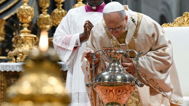 Olajszentel&eacute;s - r&aacute;lehel&eacute;ssel