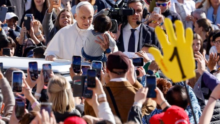 Обща аудиенция на площад "Свети Петър"