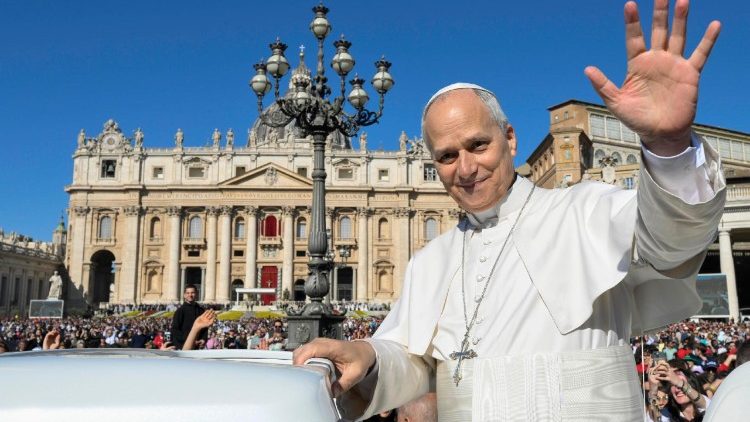 ಈಸ್ಟರ್ ಭಾನುವಾರದಂದು ಸಂತ ಪೇತ್ರರ ಚೌಕದಲ್ಲಿ ಜಗದ್ಗುರು XIVನೇ ಲಿಯೋರವರು