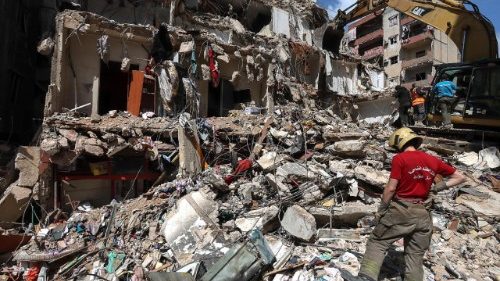 Consecuencias de los ataques aéreos israelíes en los suburbios del sur de Beirut.