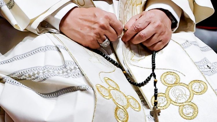 مدير التحرير في دائرة التواصل الفاتيكانية يسلط الضوء على نداءات البابا من أجل السلام