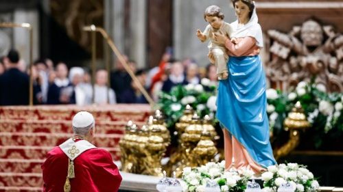 Papa Leone preside una veglia di preghiera per la pace