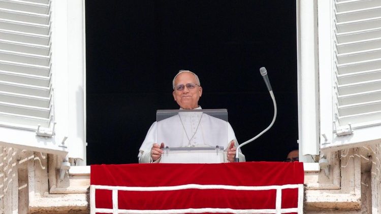 Le&oacute; p&aacute;pa &uuml;dv&ouml;zli az egybegyűlteket a vas&aacute;rnapi Regina Coeli ima alkalm&aacute;val