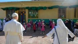 Візіт у дзіцячы садок у Алжыры
