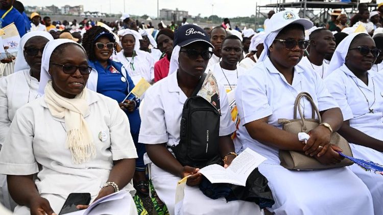 ++ Il Papa, 'l'umanit� ha fame di pace, servono gesti di perdono' ++