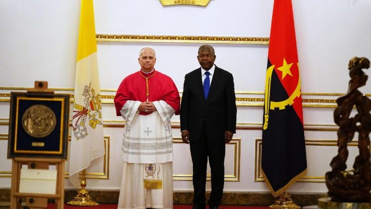Papst Leo XIV. und Angolas Pr&auml;sident Joao Lourenco in der Hauptstadt Luanda am 18. April 2026