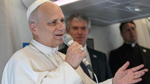 L&eacute;on XIV: Trop d'innocents sont morts, &laquo;en tant que pasteur, je ne peux &ecirc;tre favorable &agrave; la guerre&raquo;
