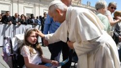 Il Papa, 'in Africa per rafforzare l'appello per la pace'