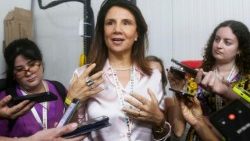 Die Direktorin der COP30, Ana Toni, spricht in Santa Marta am Mittwoch mit Journalisten