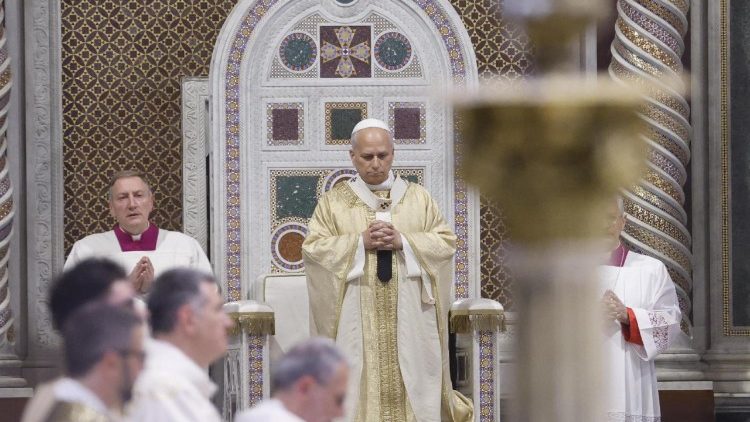 Papst Leo XIV. bei der Messe mit Bischofsweihen am 2. Mai 2026 abends in der Lateranbasilika