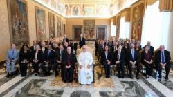 Leó pápa fogadja a Catholic Charities jótékonysági hálózat képviselőit a Vatikánban