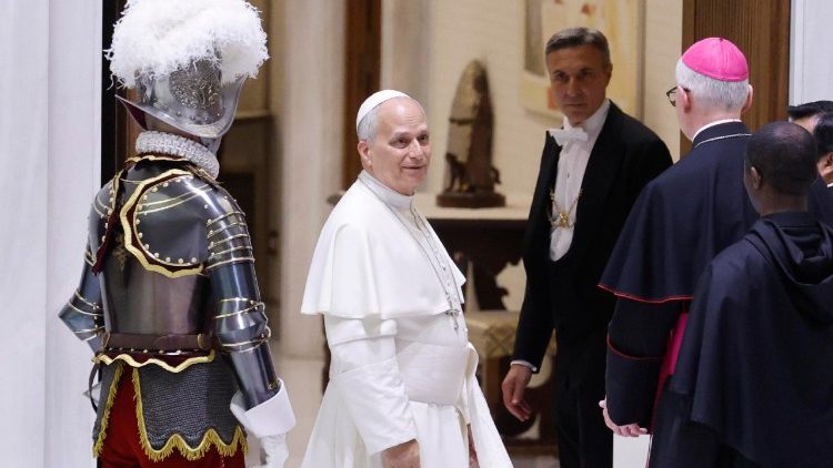 Il Papa alle nuove Guardie svizzere, 'a voi la mia stima e la mia gratitudine'