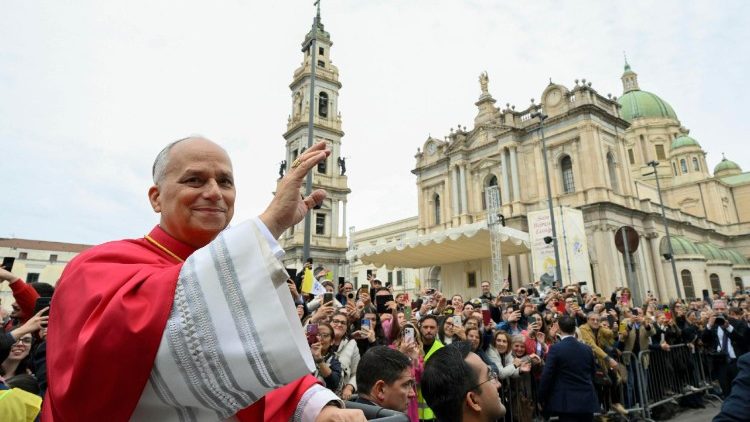 Il Papa recita la supplica di Pompei, 'piet� per le nazioni traviate'