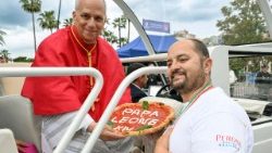 Il Papa incoraggia Napoli, 'siete in una storia d'amore, non abbiate paura'