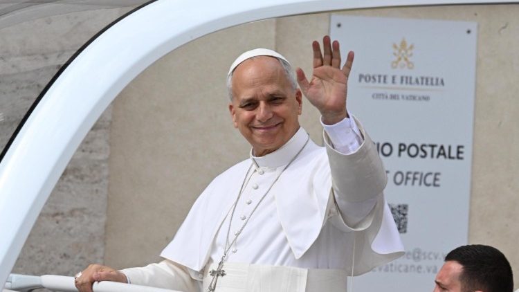 Il Papa a San Pietro per l'udienza del mercoled�