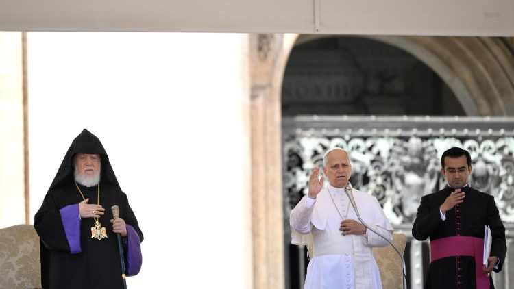 संत पापा का आशीर्वाद