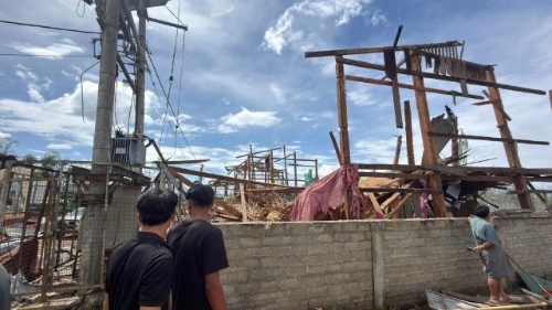 Myanmar, almeno 55 morti per un'esplosione in una zona della guerriglia
