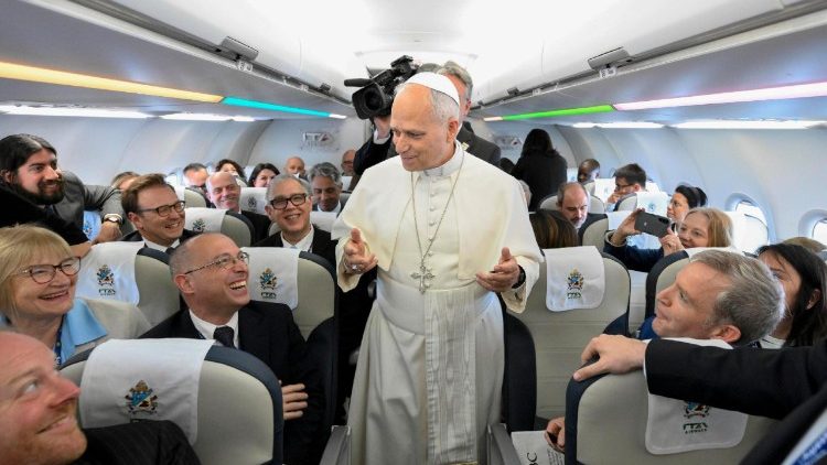 Der Papst im Flieger