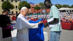 Il Papa ai trafficanti di essere umani, fermatevi e convertitevi!