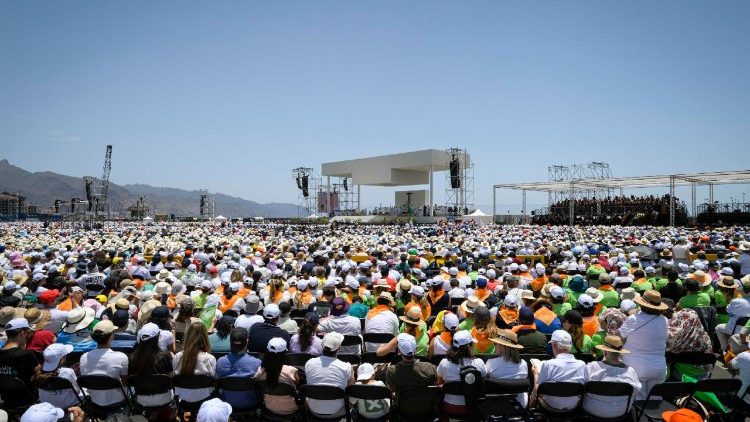 Oltre 40.00 i partecipanti alla messa del Papa a Tenerife