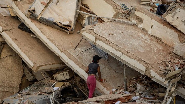 Search-and-rescue operations continue in Venezuela after earthquakes