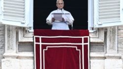 Le Pape Léon XIV lors de la prière de l'Angélus, place Saint-Pierre, 29 juin 2026.