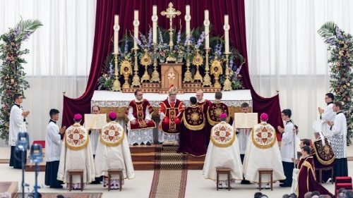Em Ec&ocirc;ne, os lefebvrianos ordenam quatro novos bispos sem mandato pontif&iacute;cio