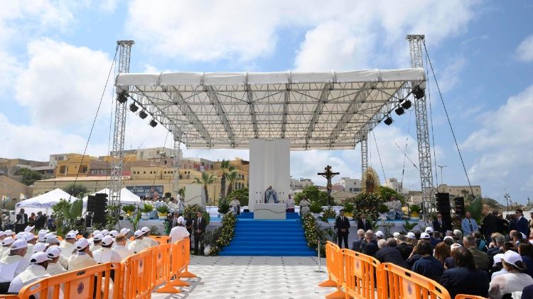 Đức Thánh Cha Lêô XIV cử hành Thánh lễ tại Lampedusa, nước Ý, ngày 04.07.2026.