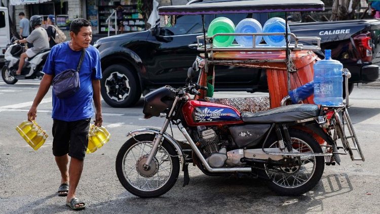 Nas Filipinas, a infla&ccedil;&atilde;o ultrapassou 6%, representando mais um peso sobre a popula&ccedil;&atilde;o mais pobre