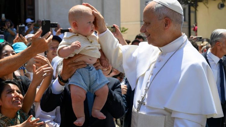 Il Papa, 'tornano venti di guerra, non spengano la speranza'