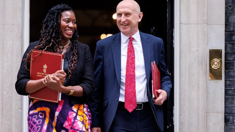 Il nuovo cancelliere dello Scacchiere, John Healey