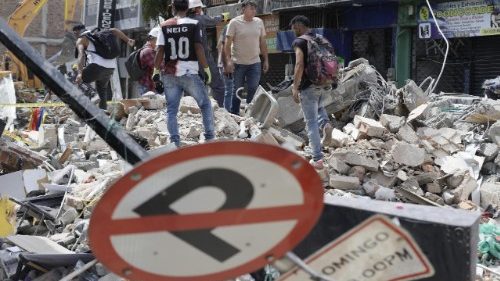 Bispo colombiano: "Deus prover&aacute; para a fase de reconstru&ccedil;&atilde;o"