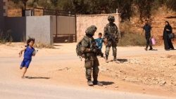Qusra, soldati israeliani nel villaggio palestinese 