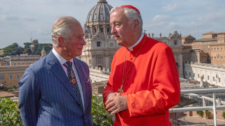 Kardinal Vincent Nichols - hier mit dem heutigen König Charles III. - leitet die Bischofskonferenz von England und Wales (Aufnahme von 2019)